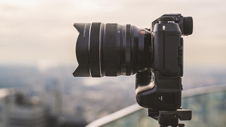 Fuji 8 16mm 2.8 X H1 Side