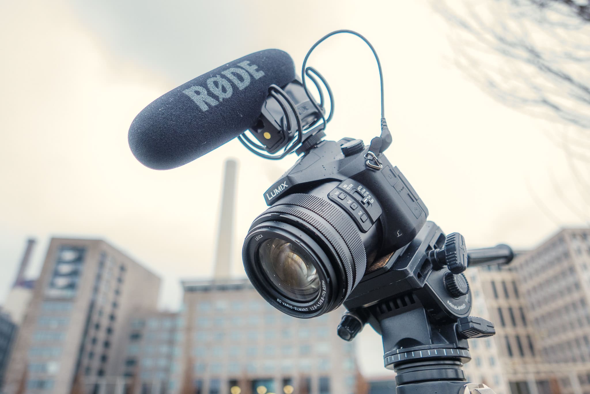 borduurwerk Portret optocht The camera we forgot to review: Panasonic FZ2000/FZ2500 ⎜ Fenchel & Janisch  Film Production