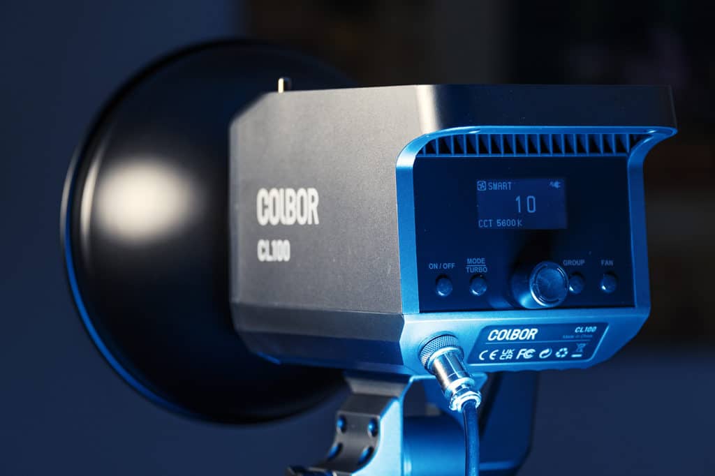 Colbor CL100 control panel with variable color temperature and brightness settings